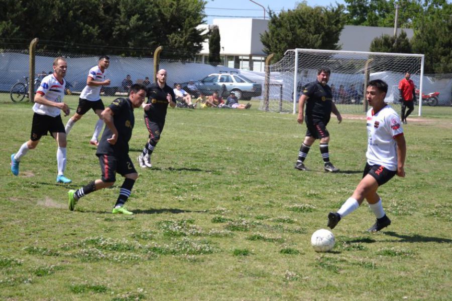 Liga Las Colonias en el Poli