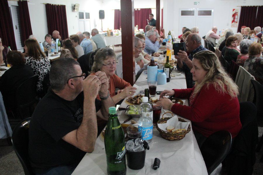 Cena en el Club de Abuelos