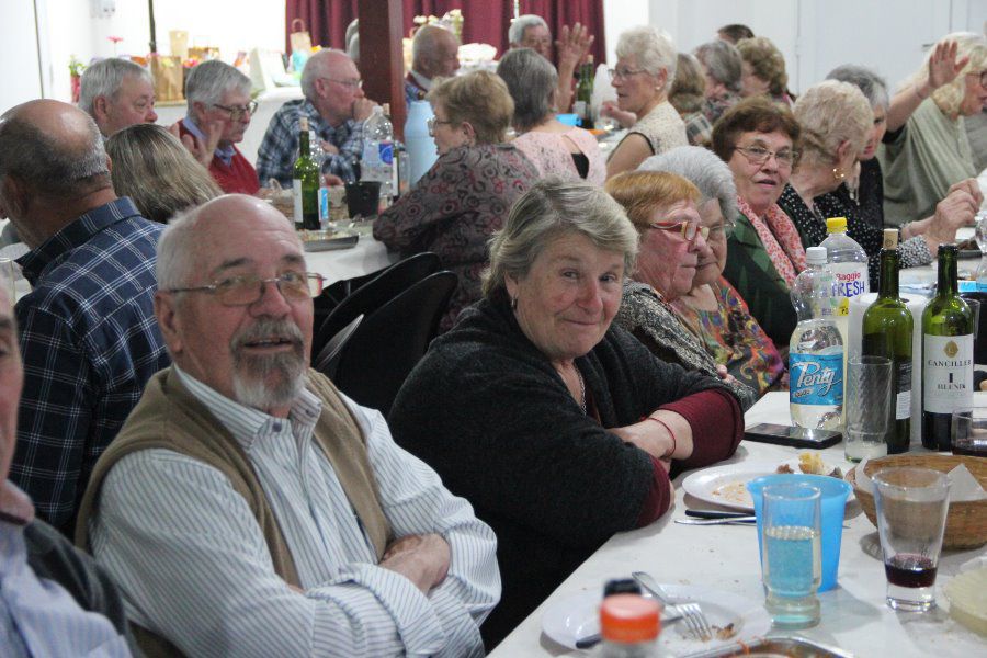 Cena en el Club de Abuelos