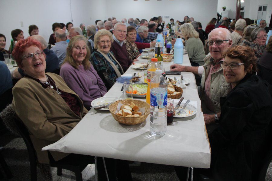 Cena en el Club de Abuelos