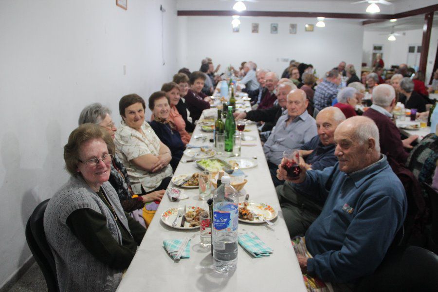 Cena en el Club de Abuelos