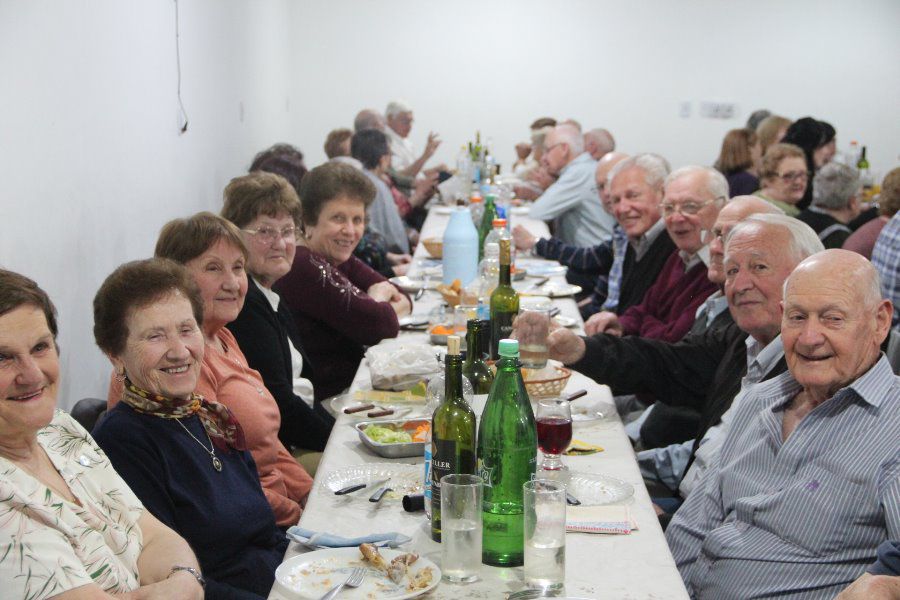 Cena en el Club de Abuelos