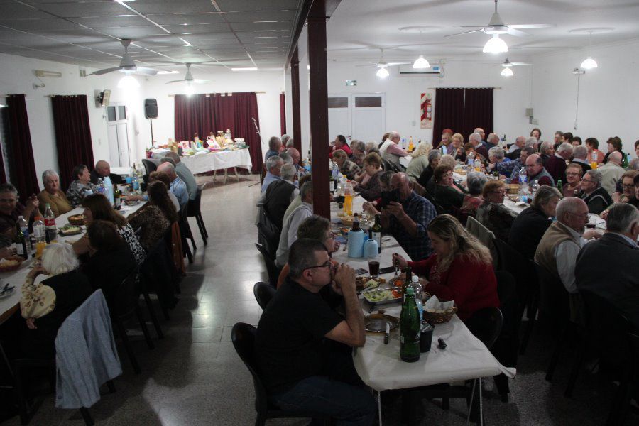 Cena en el Club de Abuelos