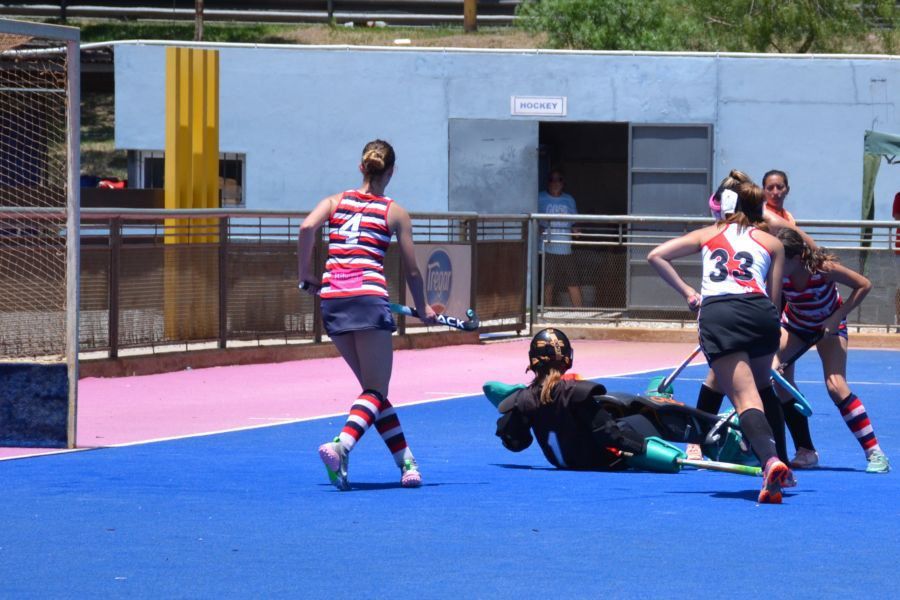 Hockey CAF en Zona Estímulo