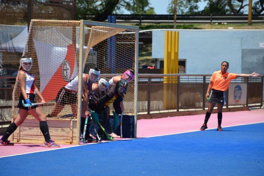 Hockey CAF en Zona Estímulo