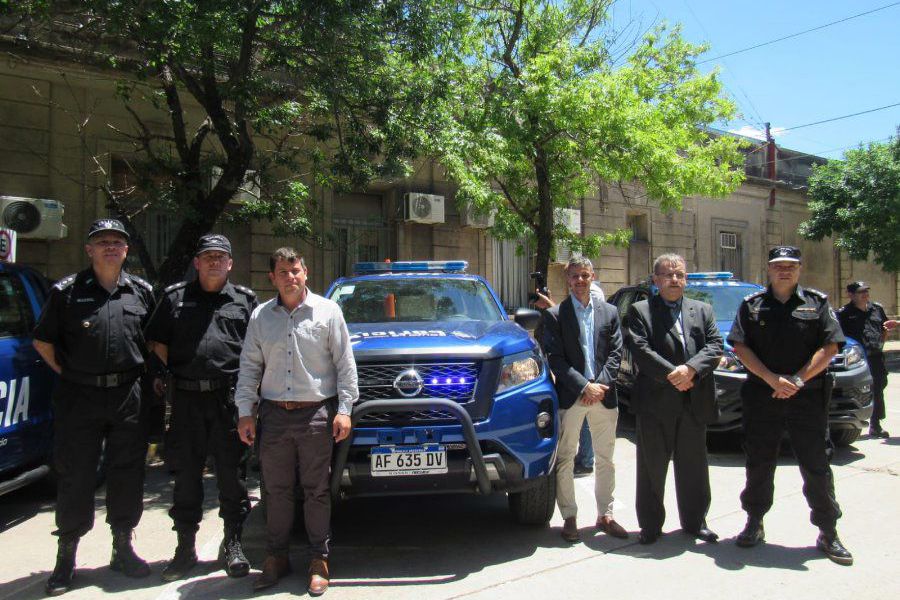 Móviles policiales para Las Colonias - Foto UXRI