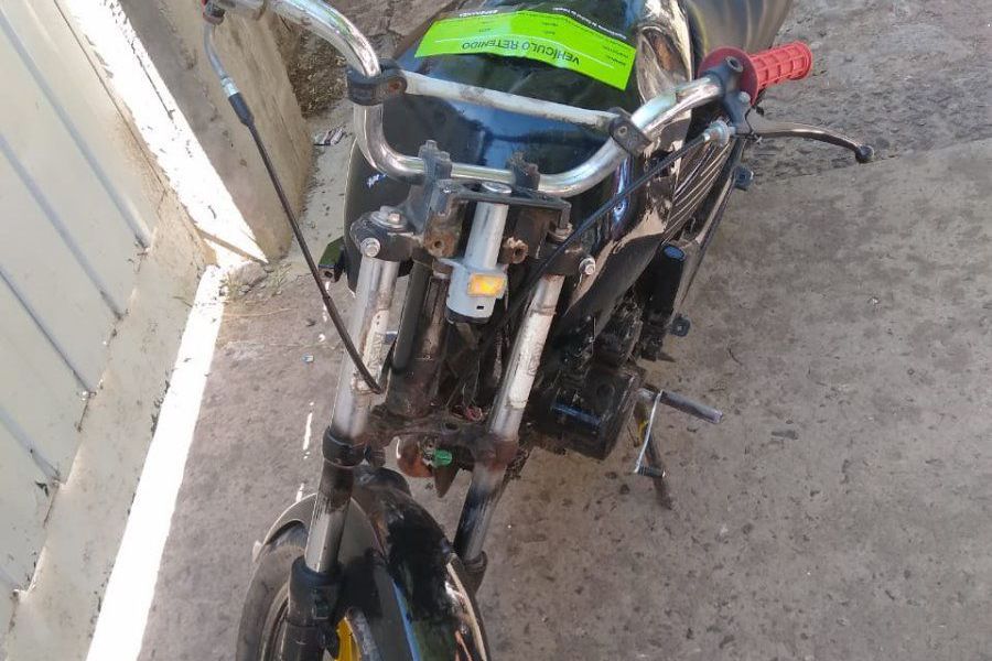 Moto 460 secuestrada - Foto URXI