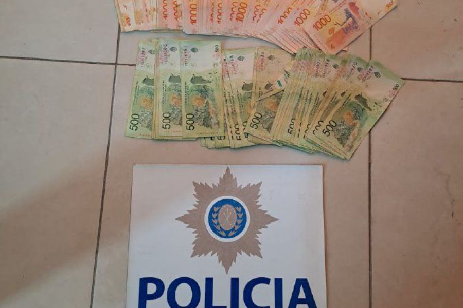 Dinero recuperado en Las Tunas - Foto URXI