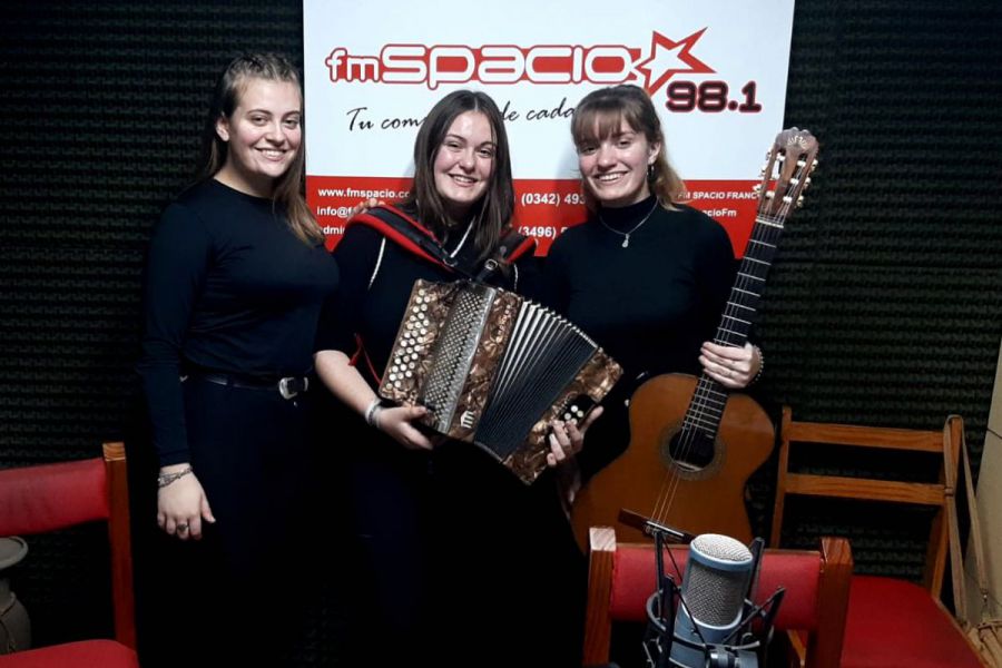 Las Hermanas Vince en FM Spacio