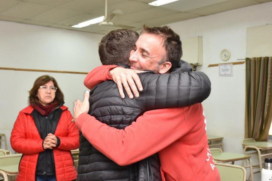 Pirola en la Cruz Roja Argentina Filial Esperanza