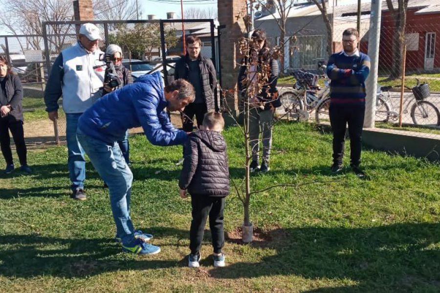 Homenaje a Néstor Piaggentini