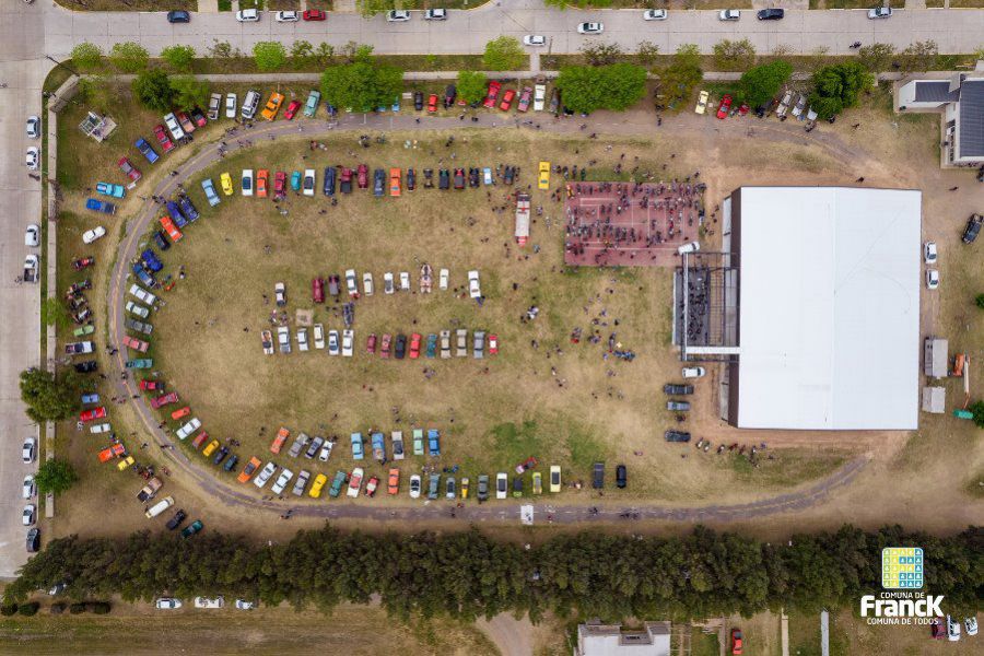 7° Encuentro de Autos y Motos en el Cycles