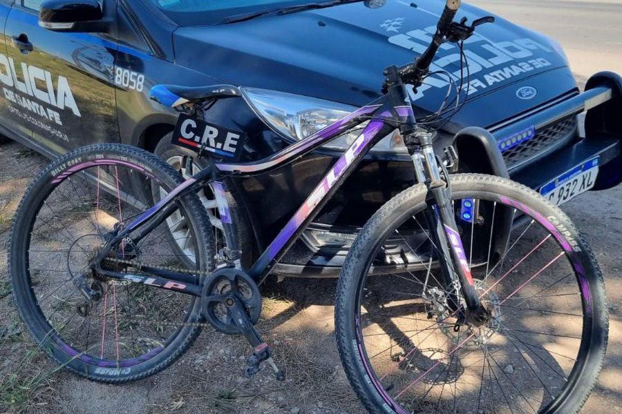 Recupero de bicicleta faltante desde una Escuela; Fue detenido el presunto responsable de hurto