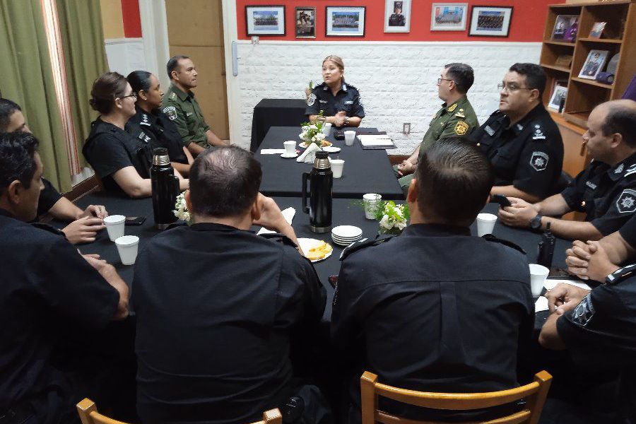Mesa de trabajo Policial con Los Pumas - Foto URXI