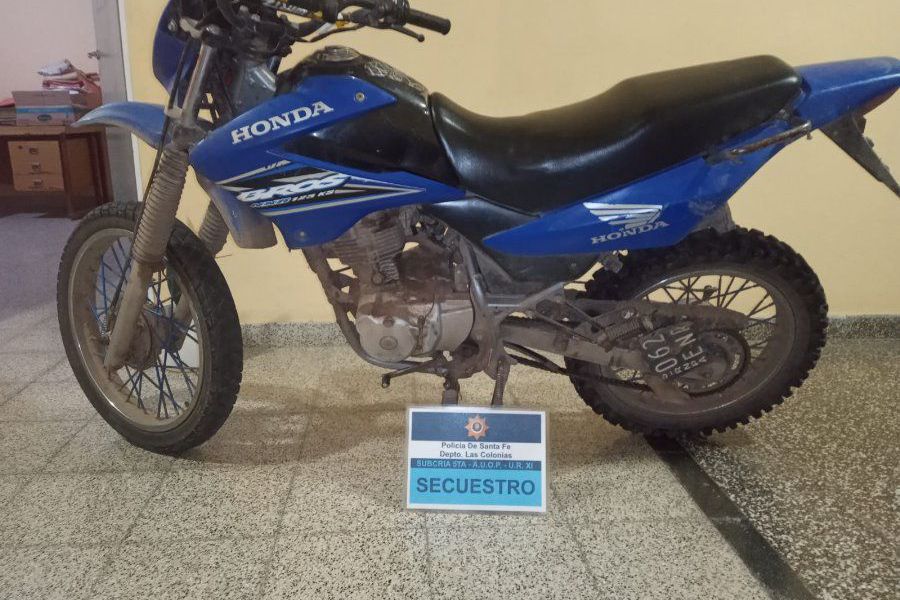 Moto secuestrada en Progreso - Foto URXI