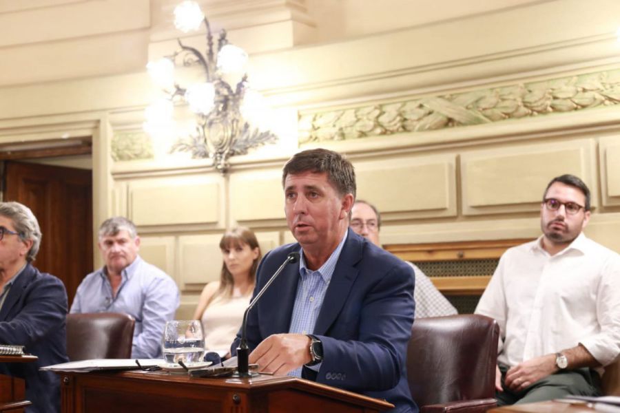 Pirola impulsa gestiones legislativas por paritarias, seguridad y pavimentación de la Ruta Provincial 63 S