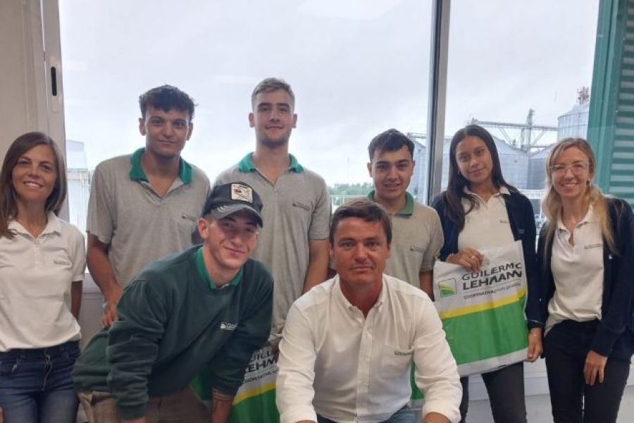 La Lehmann llevó a cabo un «Programa Laboral de Verano» con jóvenes estudiantes del secundario