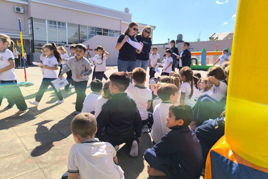 Pirola fortaleciendo Derechos con docentes y directivos