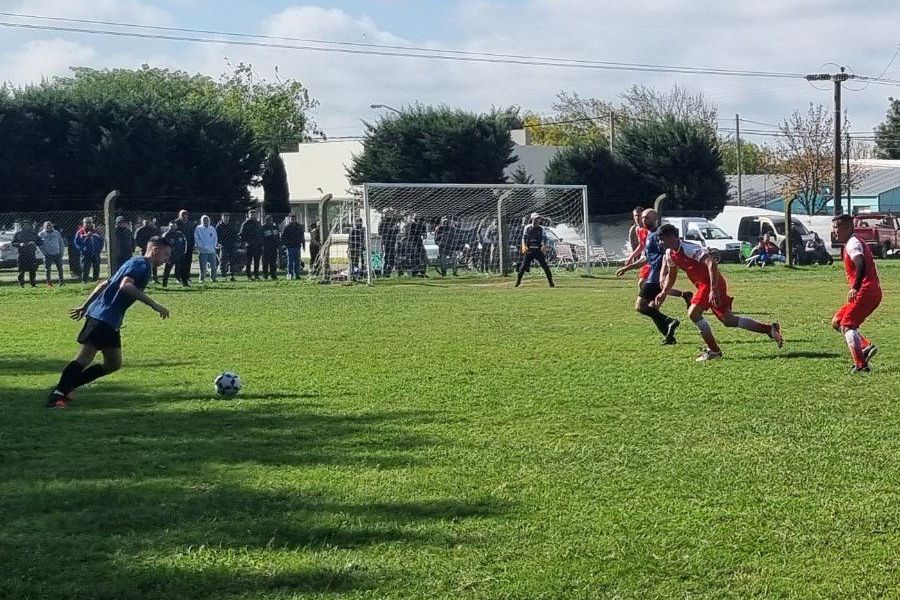 Liga Las Colonias en el Poli