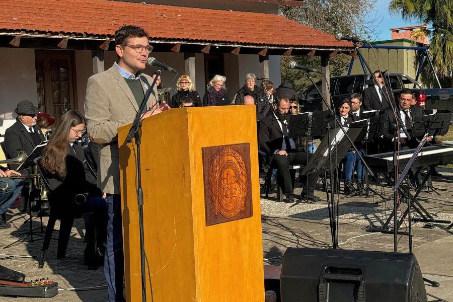 Revolución en Plaza de las Culturas