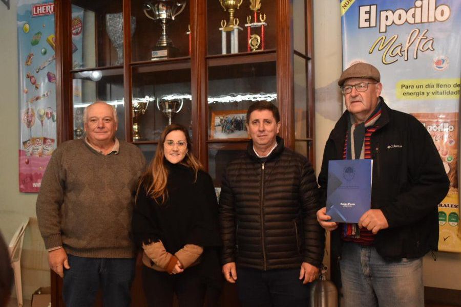 Pirola y Van Strate cerca de las instituciones