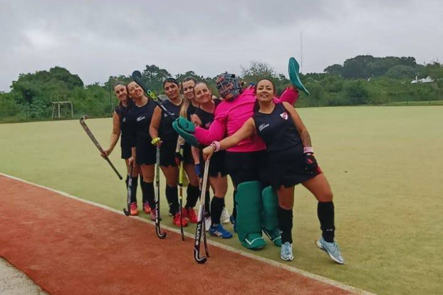 Las mamis de Atlético jugaron en la ASH