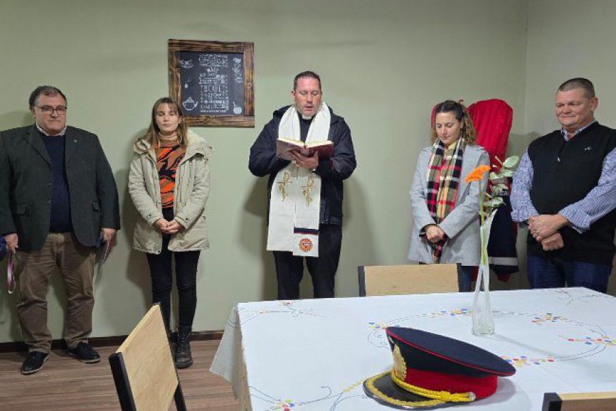 Pirola con Bomberos sancarlinos