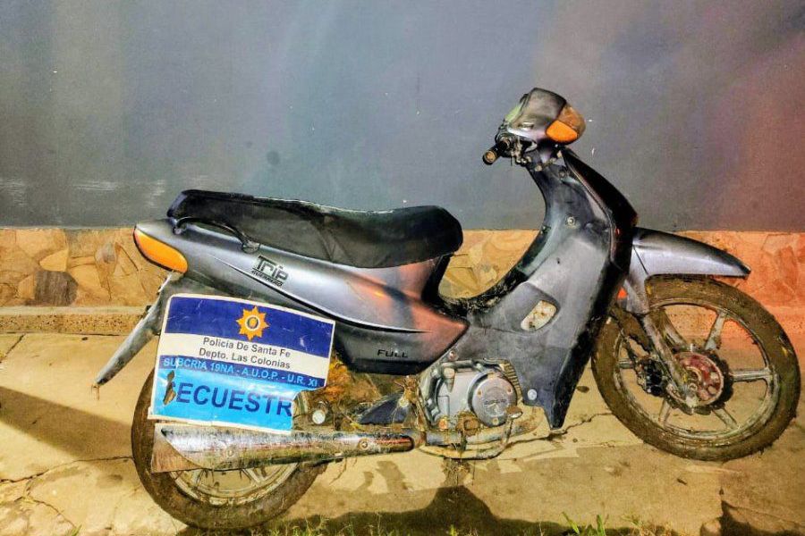 Motocicleta recuperada - Foto URXI