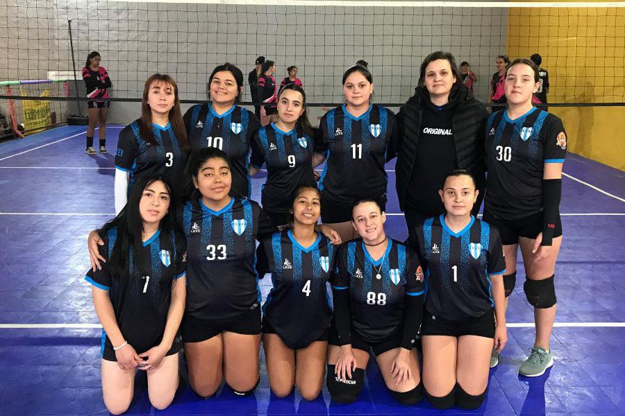Las chicas de Argentino jugaron en Santoto
