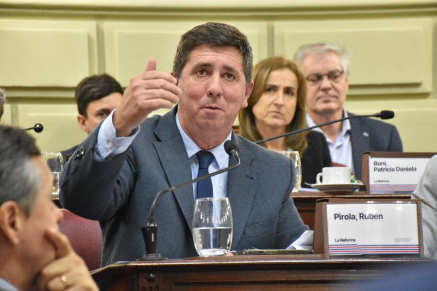 Pirola en Convención