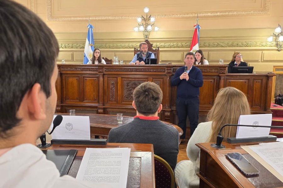 Jóvenes de Las Colonias en el Senado