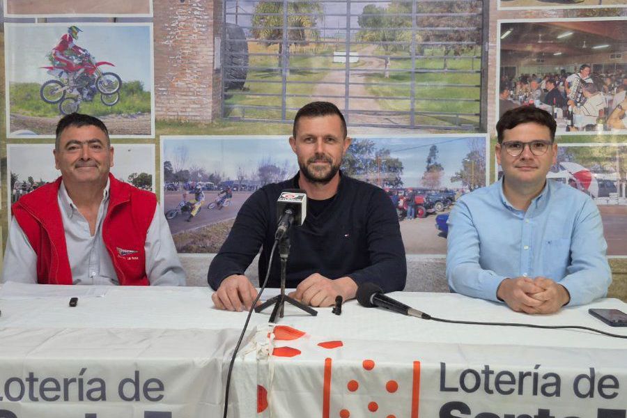 Conferencia de prensa en el Cycles