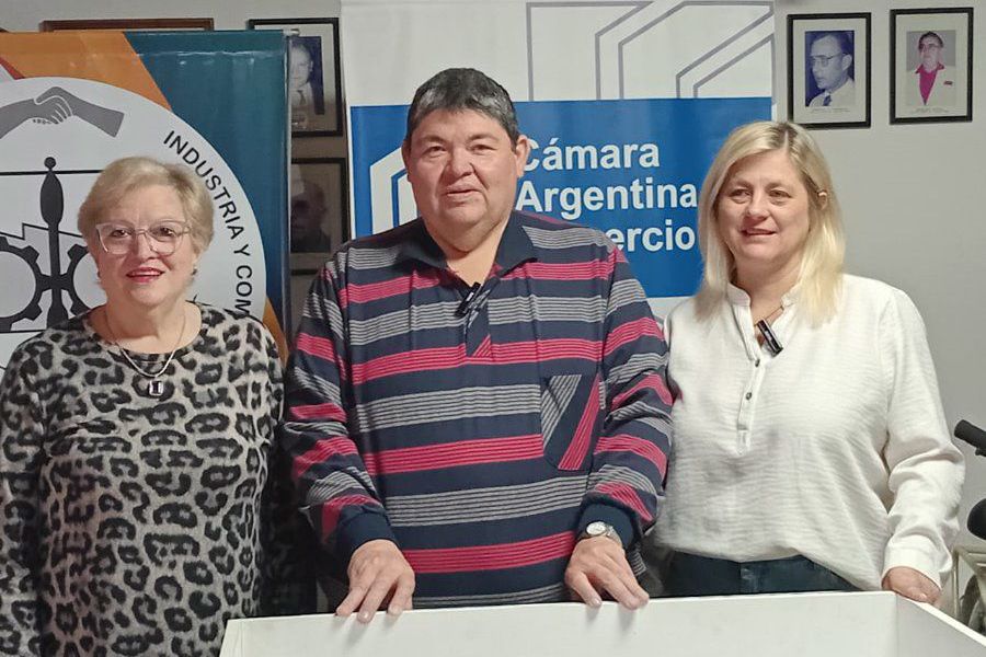 Se realizó el sorteo «Día de la Madre» en el Centro de Comercio