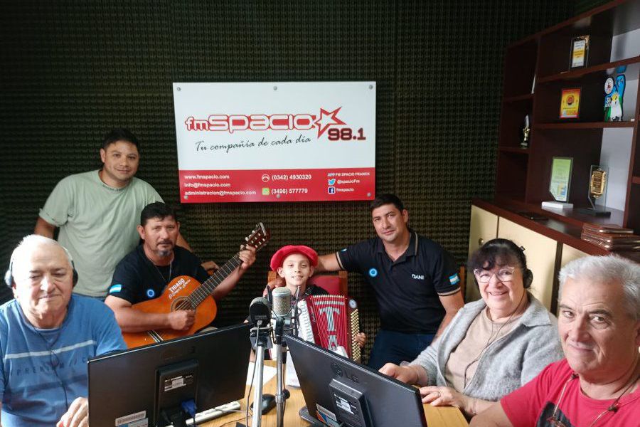Thiago Almiron en FM Spacio