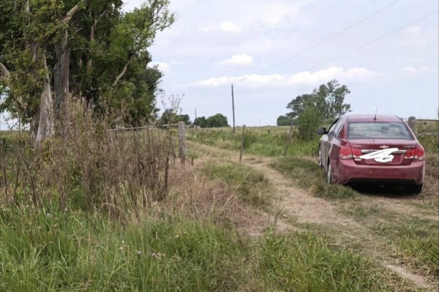Persecución y secuestro de automóvil en Empalme San Carlos - Foto URXI