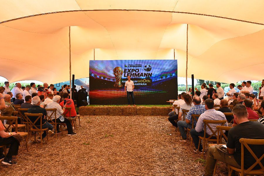 1Gabriel Omar Batistuta en la Expo Lehmann