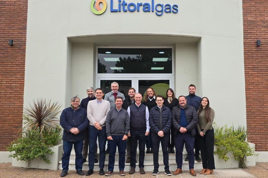Reunión de Pirola en Litoral Gas