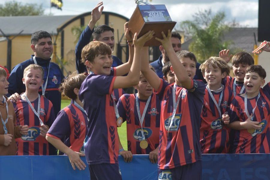 LEF Octava Apertura - Esperanza FC campeón