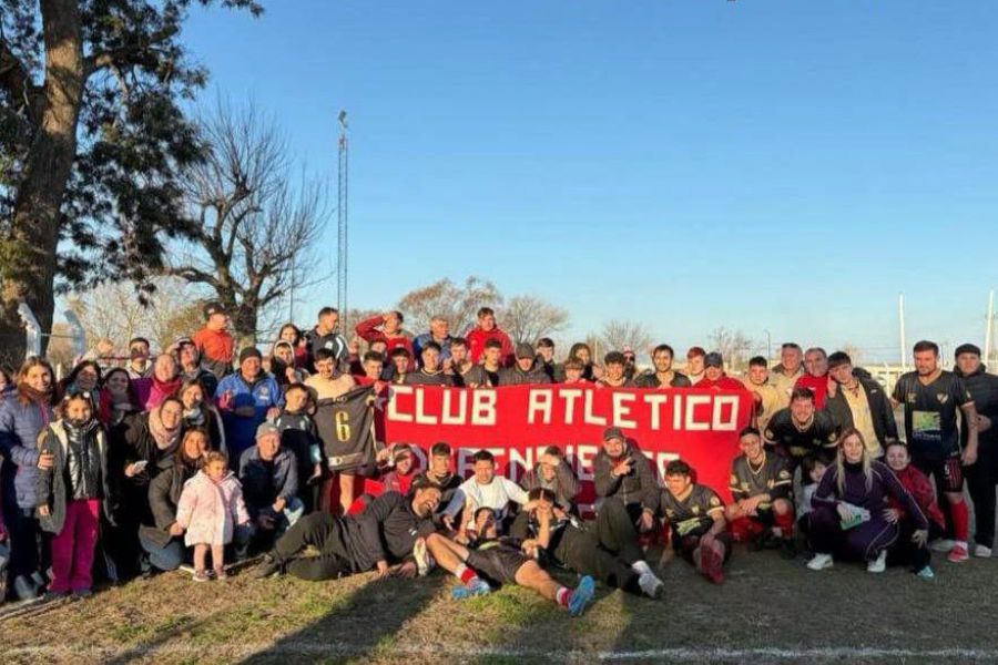 2Independiente Las Tunas - Campeón del Apertura en Pirmera - Liga Las Colonias