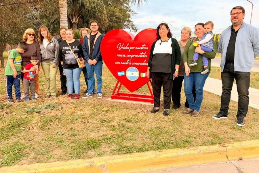 Corazón de tapitas del Circulo Italo Argentino