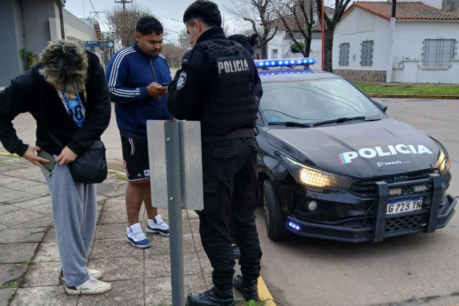 Estafadores detenidos - Foto Comisaría IV