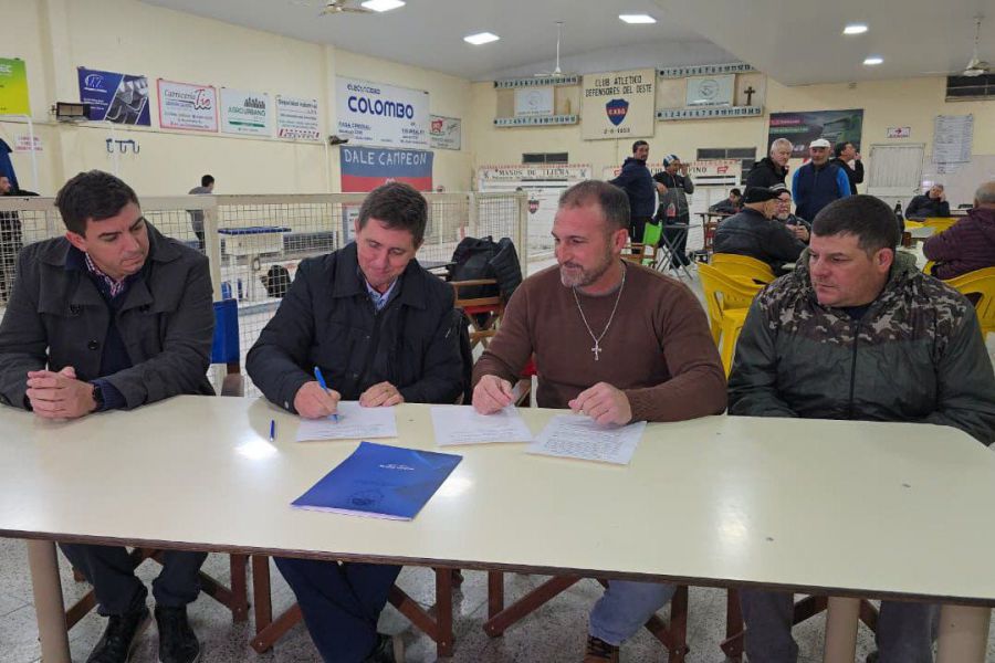 Nuevo natatorio en Defensores del Oeste