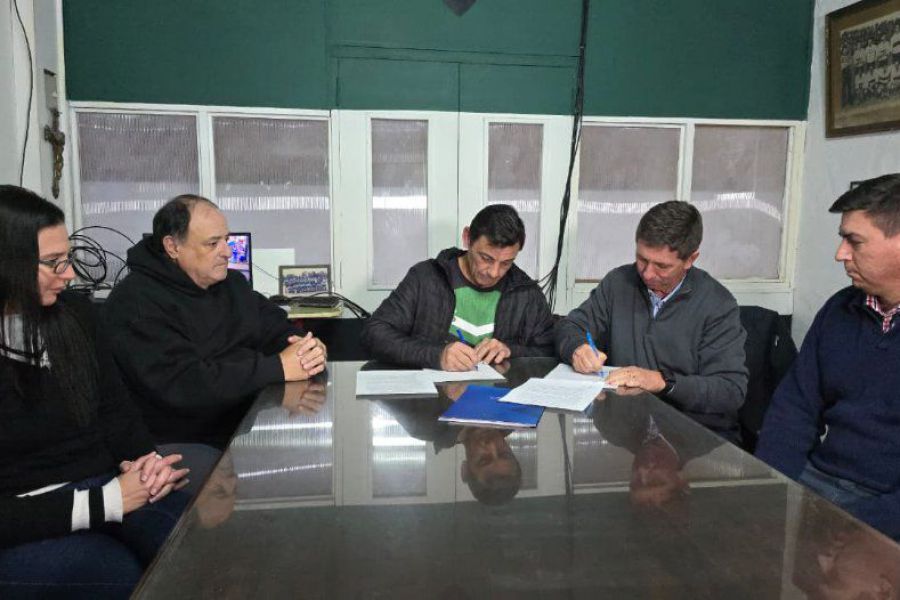 Nuevo natatorio en Unión de Esperanza