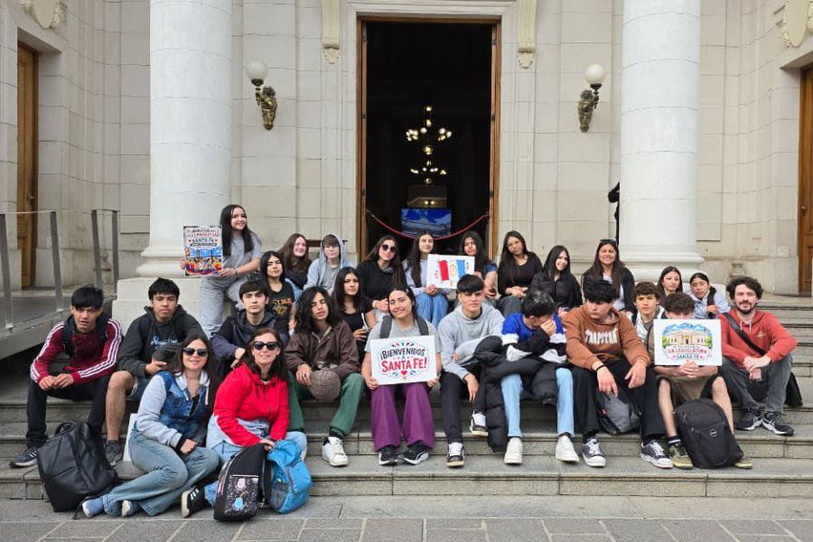 Estudiantes de Las Colonias en Senado Provincial